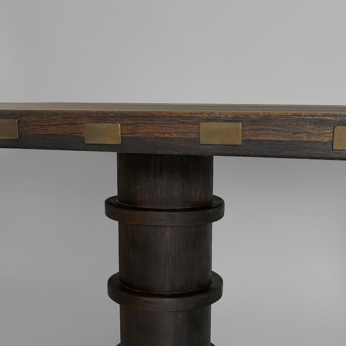 Mesa de Comedor Kai Roble