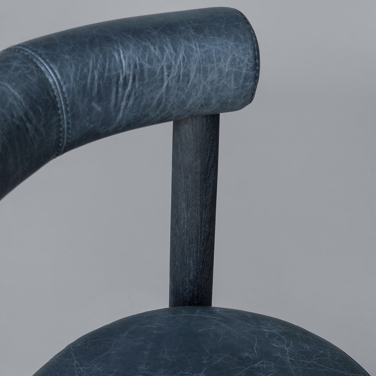 Silla Lumi Den Cuero