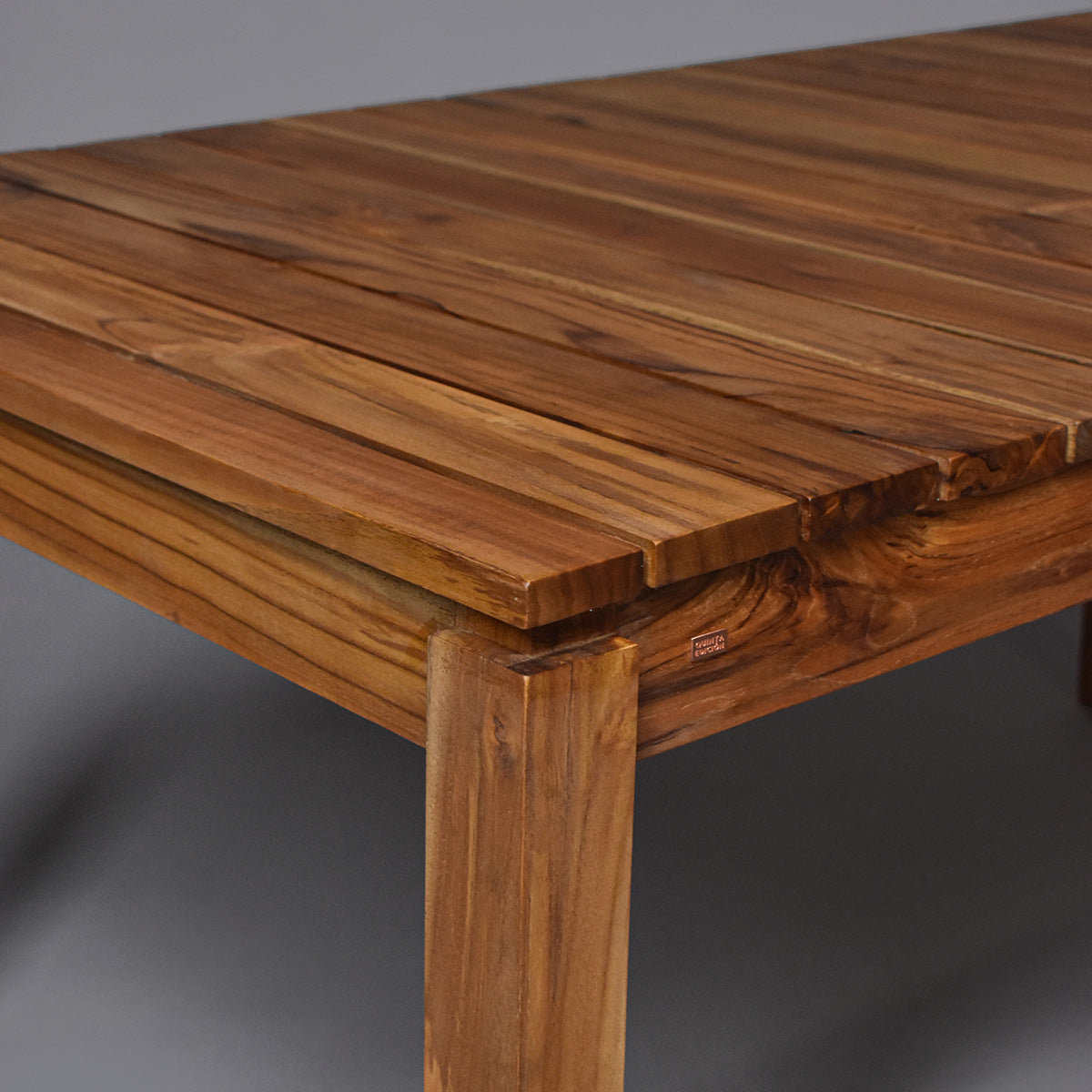 Mesa de Comedor Corner Teca