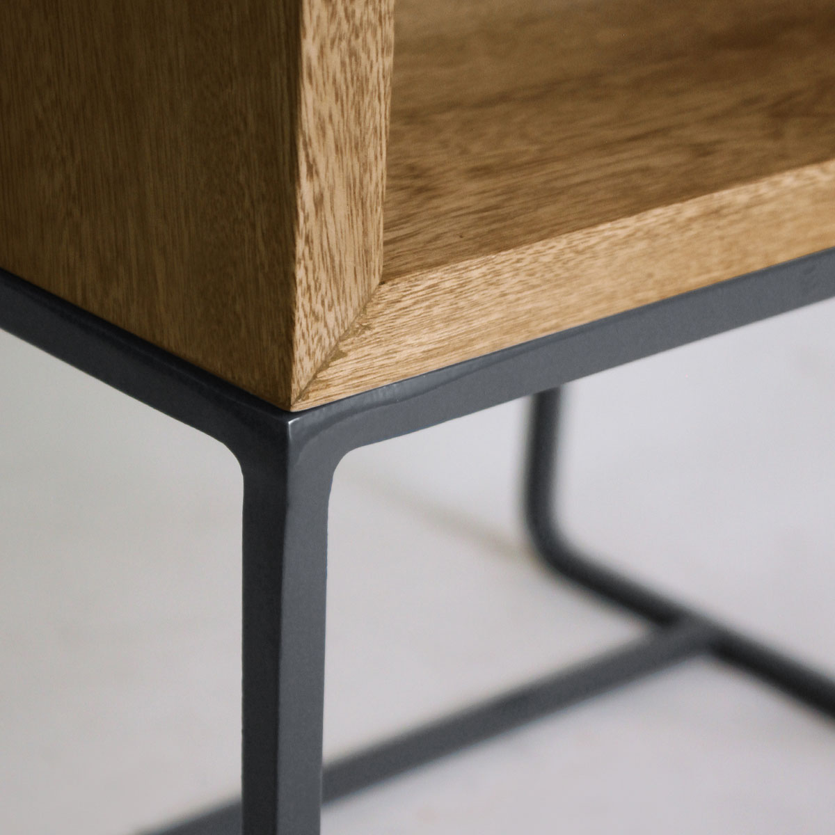 Mesa de Noche Nox Roble