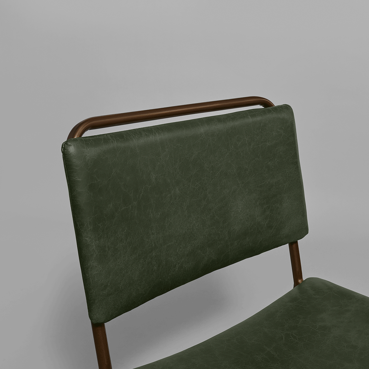 Silla Levna Cuero
