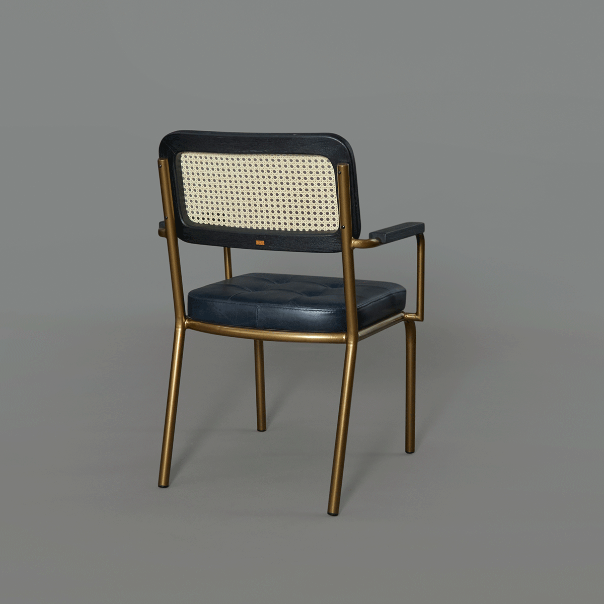 Silla con Brazos Stary Den Cuero